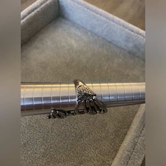 Skeleton Hand Adjustable Wrap Ring - Picture 5 of 7